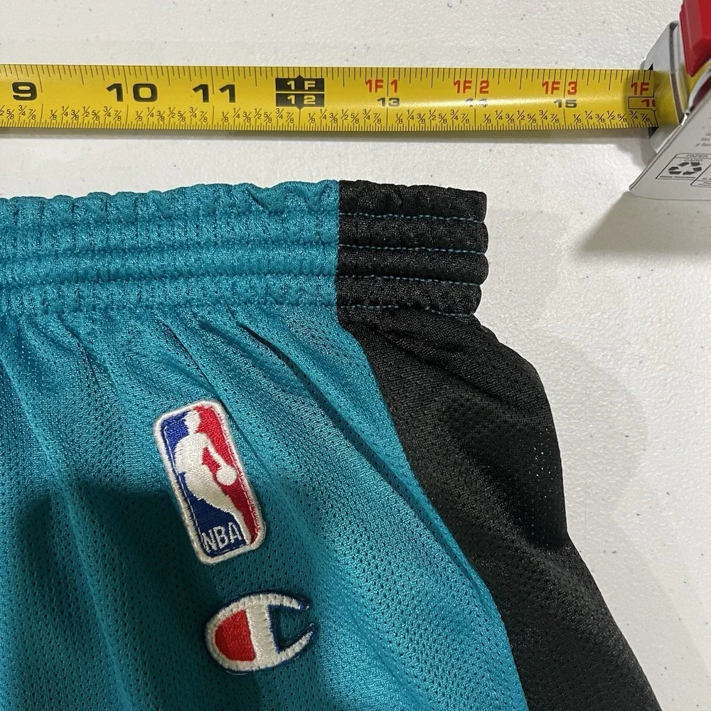 Size L Vintage Detroit Pistons Champion NBA Shorts 90s Grant Hill Stack House